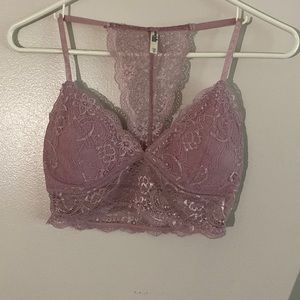 CUTE LILAC LACE BRALETTE 💜